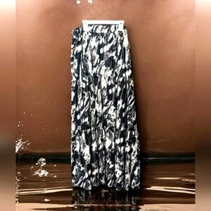 Lularoe Ladies Size 3X Full Skirt- Gorgeous Winter Grays